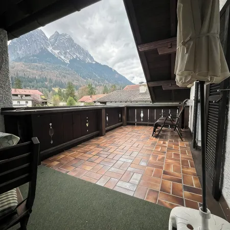 Frühholz—The Vacation Home, 5-Star "Waxenstein" Apartment in Grainau, Large Loggia