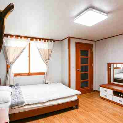 Geumdanggyegok Blue Mountain Pension Rooms