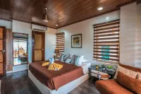 Noni's Resort - 4-Star