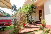 Anjuna Pebbles - parking
