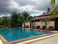 Palm Sweet Resort - Hot Tub
