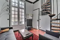 Chic Loft with Big Private Terrace on Ile Saint Louis Hotellit kohteessa 4. arrondissementti