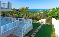 Seaview Manor Exquisite Bed & Breakfast Hotels in La Lucia