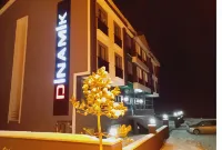 Dinamik Otel Отели в г. Sarikamis