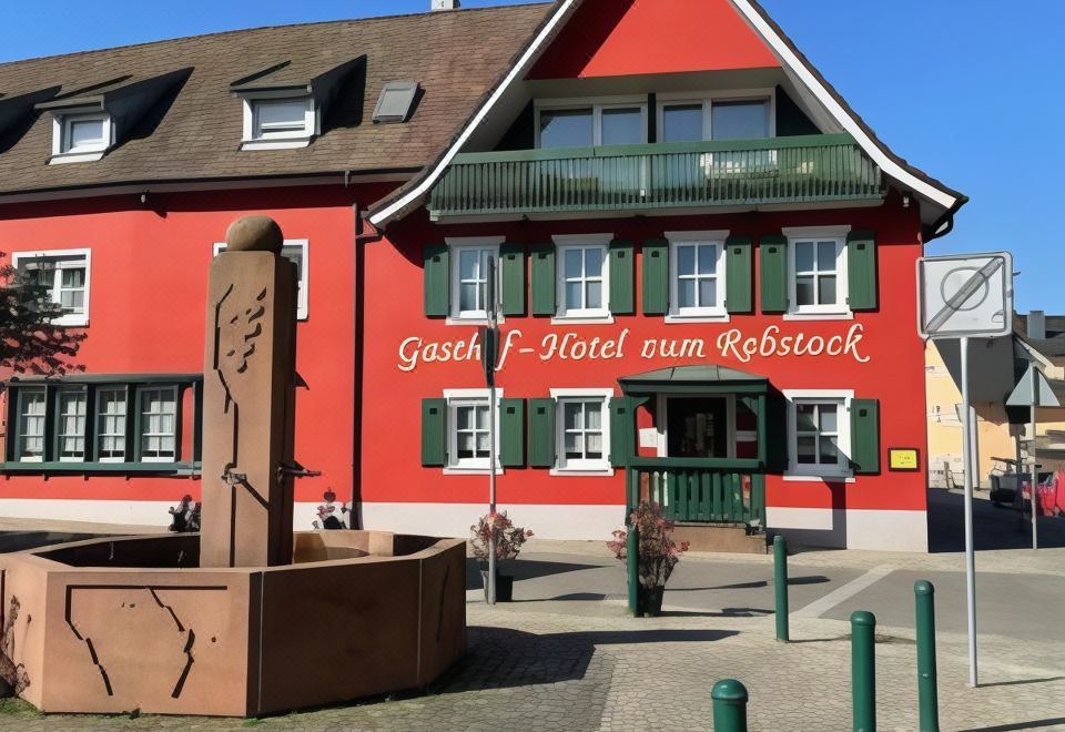 Gasthof Hotel zum Rebstock - Housity