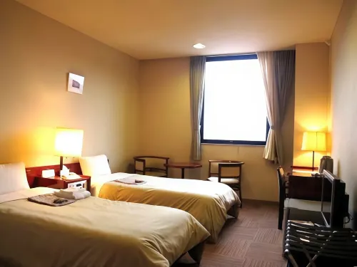 Central Hotel Kamojima Hôtels à : Awa