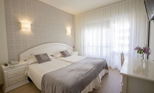 Hotel Ciudad de Calahorra - Housity