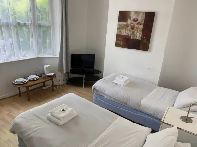 Rose Marie Guest House Hotels in Peterborough