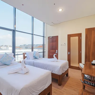 Caroline Guest House Hotels near Seseh