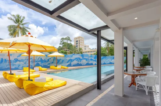 Anona Beachfront Phuket Resort