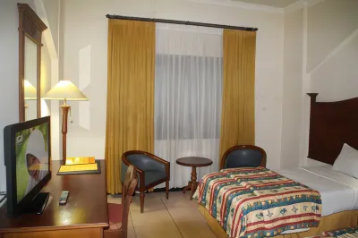 Mega Bintang Sweet Hotel Hotel dekat Nindy Nanda