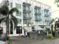 Dormani Hotel Kuching Hôtels à : 