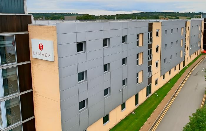 Ramada by Wyndham London North M1