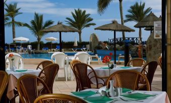 Apartamentos BlueBay Beach Club