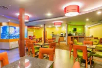 Comfort Suites at Virginia Center Commons