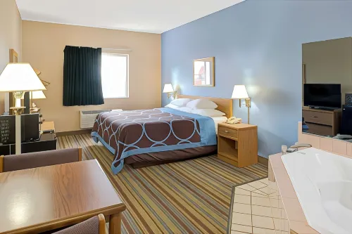 Super 8 by Wyndham Pontoon Beach IL/St. Louis MO Area Hotels in Pontoon Beach
