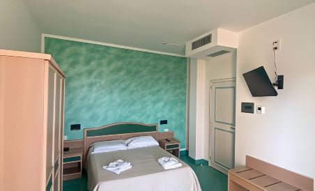 Hotel America - Housity