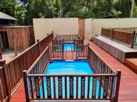 Kembara Resort Hotel di Caluk