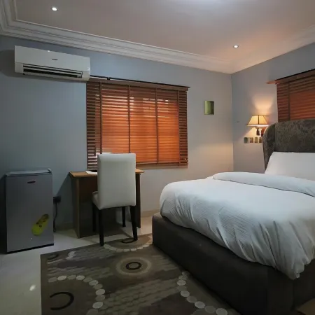 Adsuit Hotel Calabar