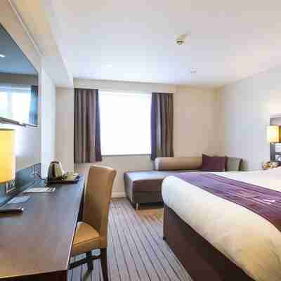 Premier Inn Hitchin Town Centre Rooms