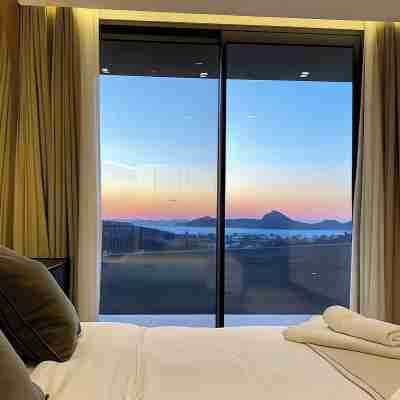 Hills Deluxe - Relaxed Luxury in Style and Serenity Rooms