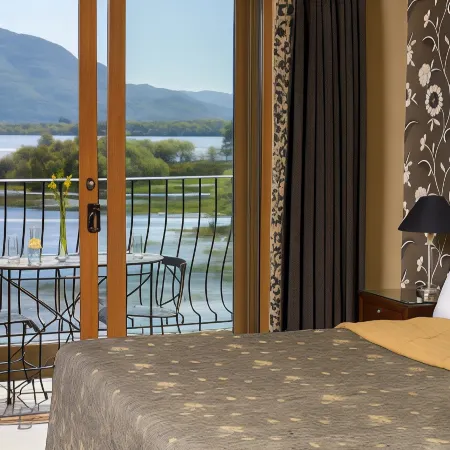 The Lake Hotel