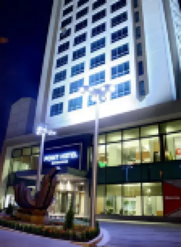 ポイント ホテル バルバロス ゾルル・センター周辺のホテル