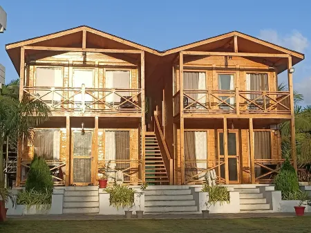 The Candlewood Resort Отели в г. Саран Нандгаон