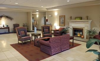 Evergreen Inn & Suites