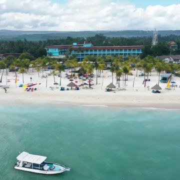 Mahagiri Resort Nusa Lembongan Отели рядом с достопримечательностью «Утес Ченинган»