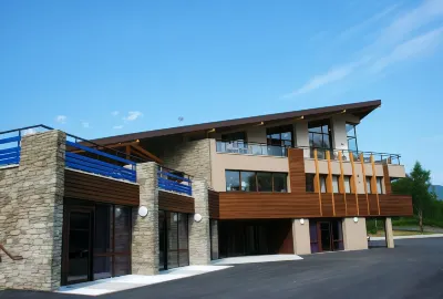 Le Pré du Lac Hotels near Cascade d'Angon