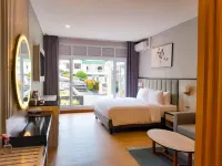 Agra Hotel & Grand Ballroom Hotels in Cipanas