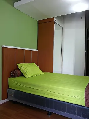 Azhimah Room at Easton Park Residence Apartment Jatinangor Hotels near Basecamp gunung tampomas via cibereum
