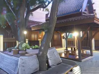 Luang Chumni Village Hotel di Ban Pom
