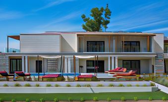 Amyntas Seafront Hotel