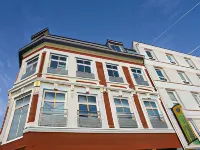B&B HOTEL Dunkerque Centre Gare Hôtels à proximité de : Foot Locker