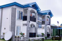 Pinorich Villa-Buea