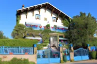 Chambres d'Hotes la Maison Bleue Hotel di Mont-sous-Vaudrey