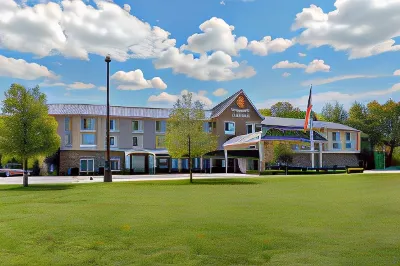 Comfort Inn & Suites Hotels in Sugar Creek Township