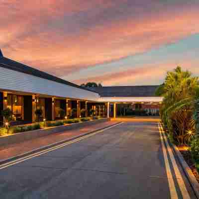 Holiday Inn 讀南M4，JCT.11 Hotel Exterior