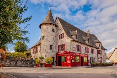 Demeures & Châteaux Auberge de la Tour - Hôtel & Restaurants - Marcolès Auvergne Hotels in Marcolès