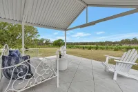 Bracken Ridge Vineyard - The Kingston - Villa 3 فنادق في Belford
