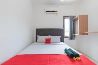 RedDoorz @ Kubu Selem Palapa Hotel di Sukadana Ham