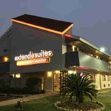 Extended Inn and Suites Hotel Exterior