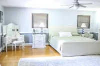 Early Inn at the Grove