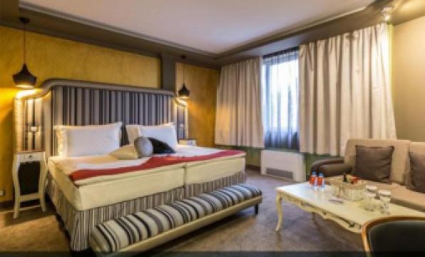 Diplomat Plaza Hotel & Resort