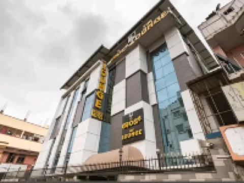 The Lounge Business Hotel Hotels near Bull Temple Rd