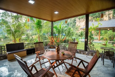 Hoang Minh Mountainside Villa