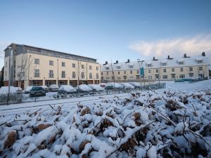 Belmore Court & Motel