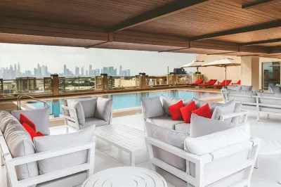 杜拜阿爾賈達法希爾頓逸林飯店 住宿飯店